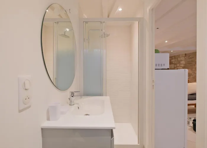 D'ici Et D'ailleurs Brantôme